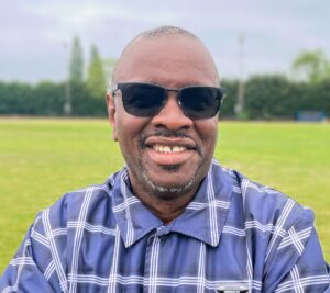 Dennis Seaton - Midi coach